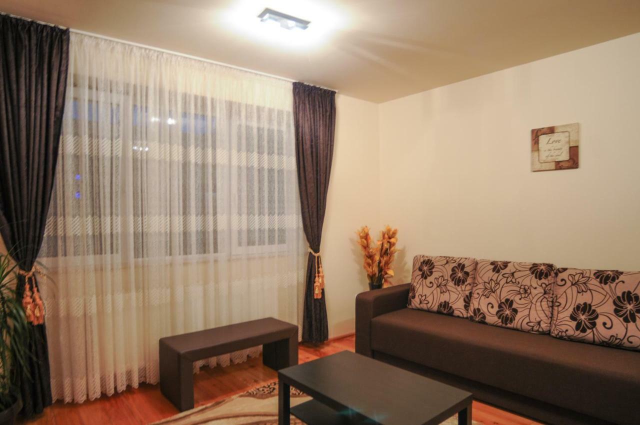 Appartamento Casa Di Luca Braşov Esterno foto
