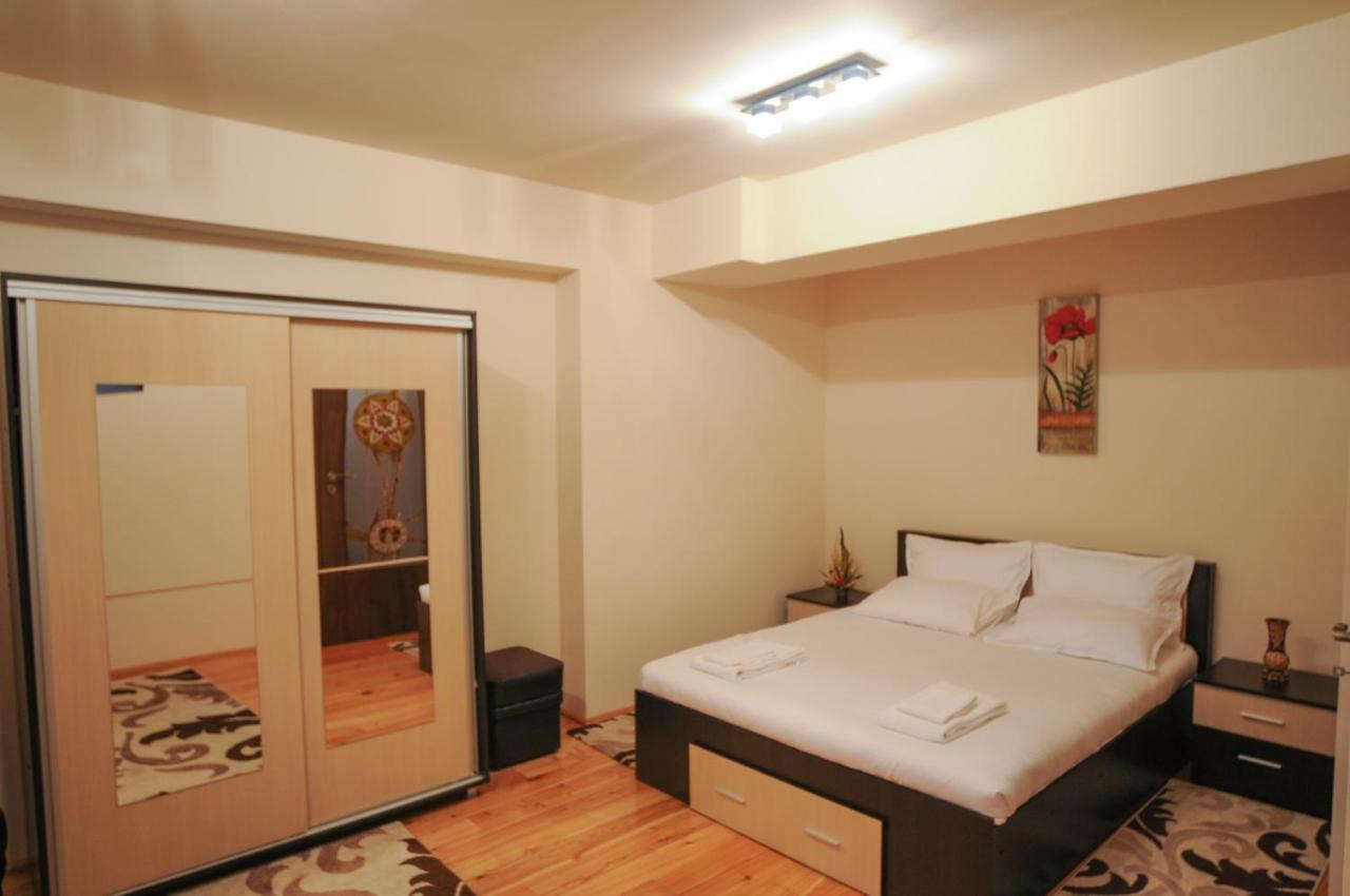 Appartamento Casa Di Luca Braşov Esterno foto