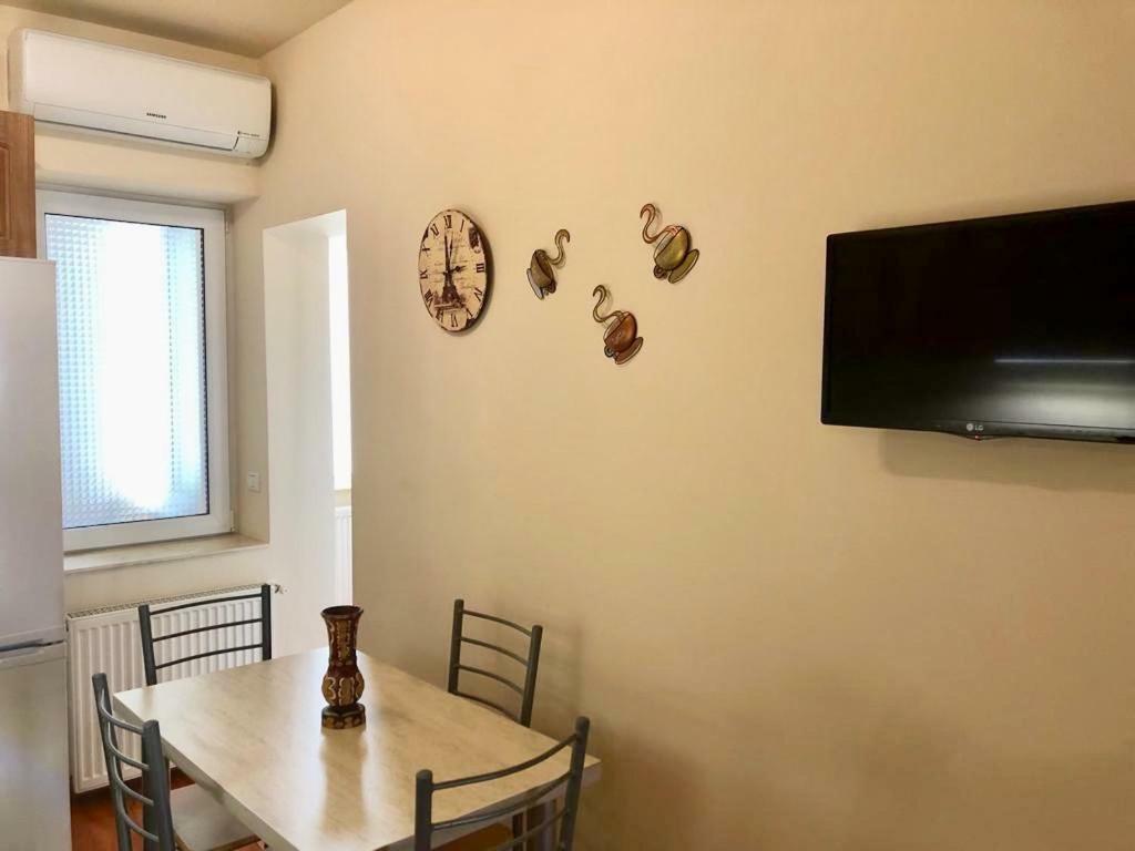 Appartamento Casa Di Luca Braşov Esterno foto